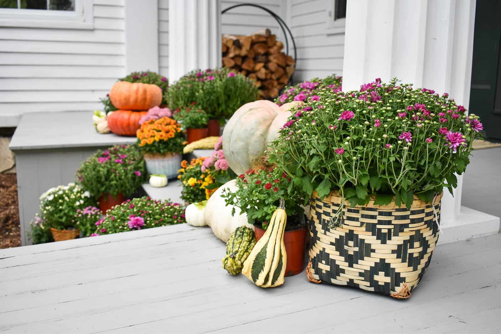 decorating our front porch for fall