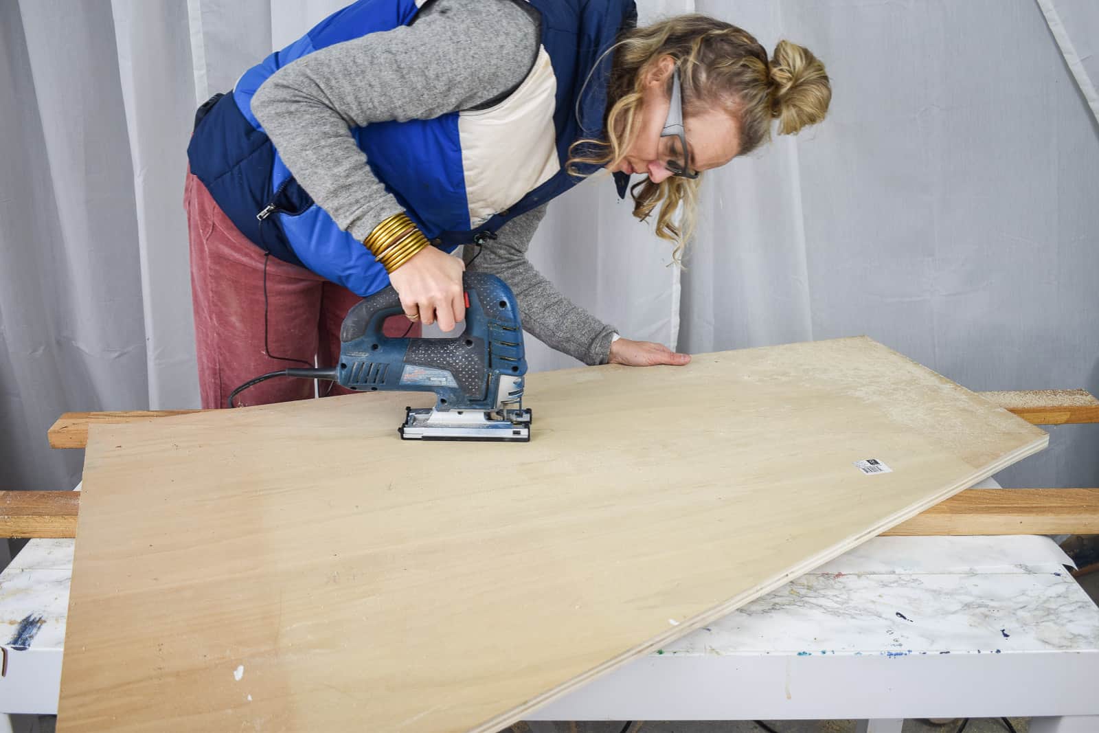 cut wood into tree shape triangle