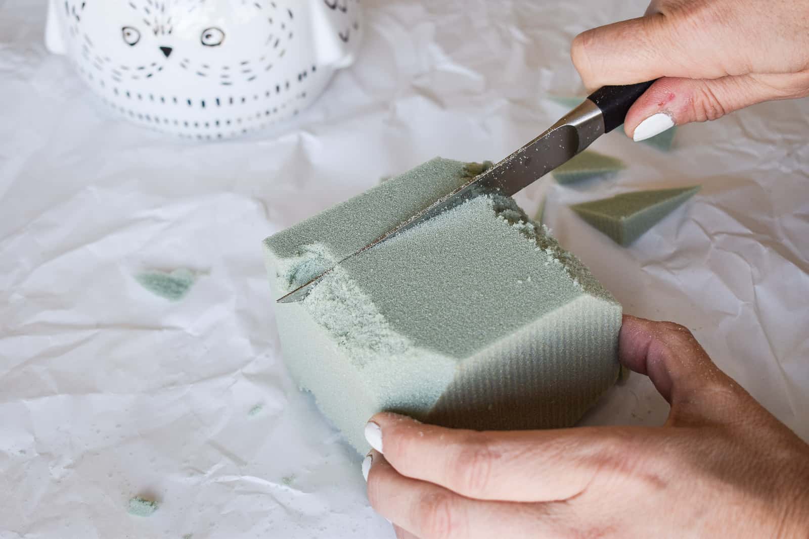 cut floral foam to fit planters