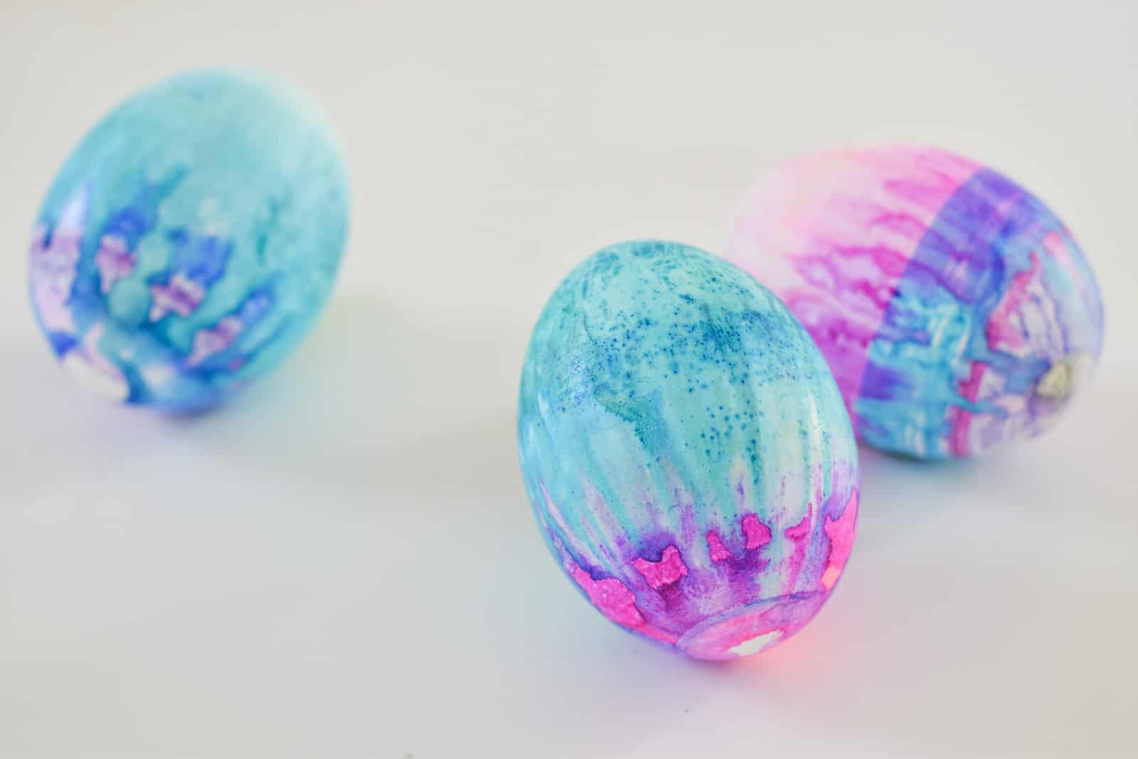 watercolor eggs with eggmazing egg decorator