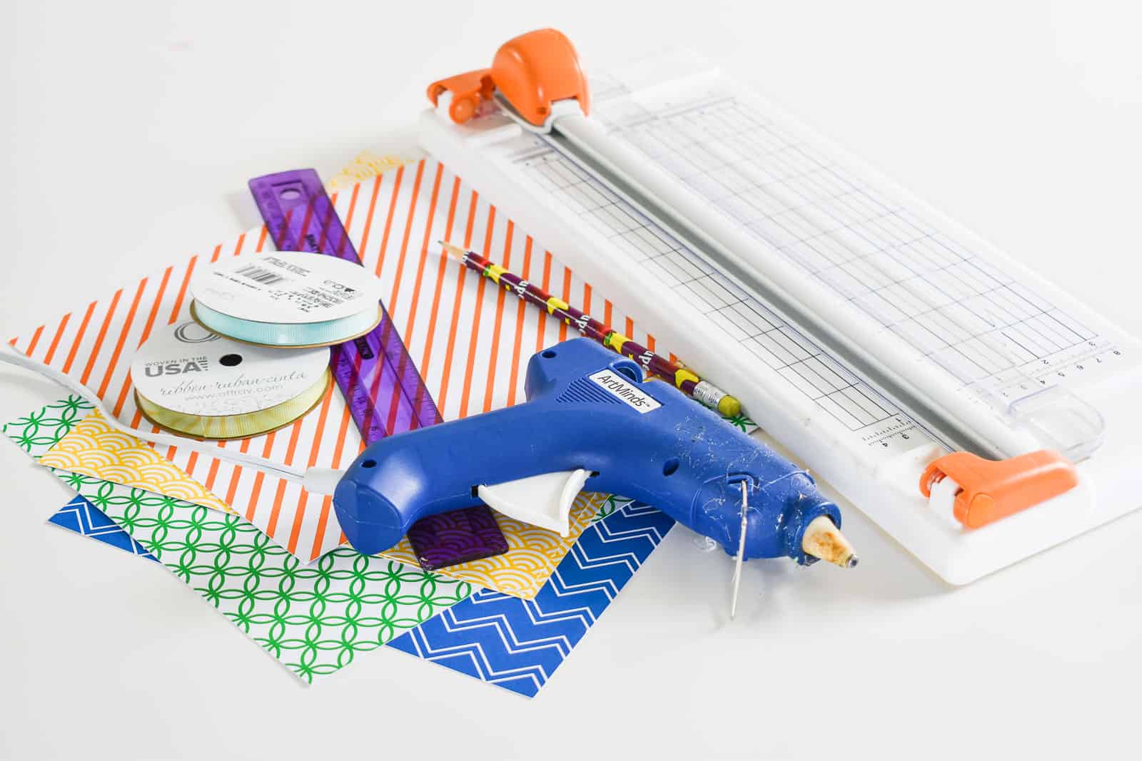 supplies for paper garland