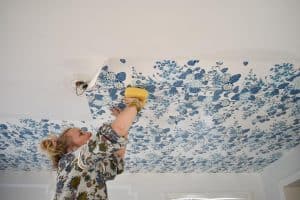 apply starch on edges of wallpaper