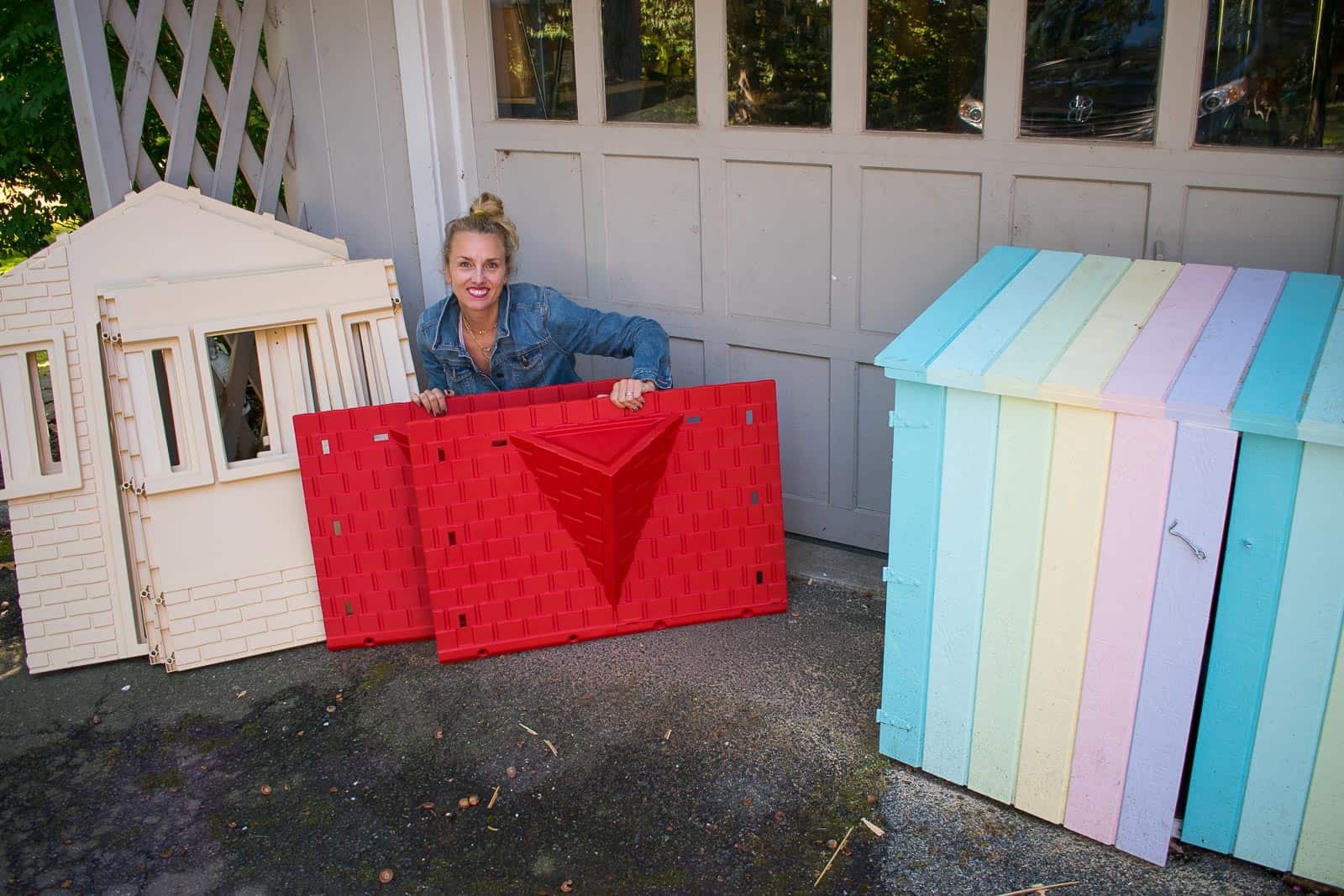 charlotte with little tikes playhouse