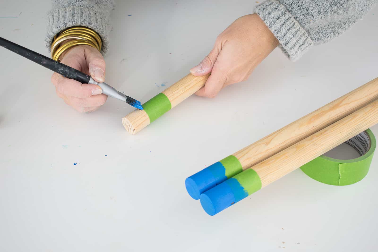 tape and paint the ends of your dowel
