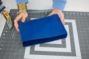 create side panels to make the bag shape