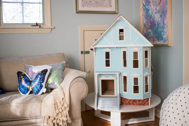 At Charlotte’s Dollhouse: Painting the Exterior