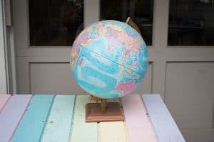 thrifted globe