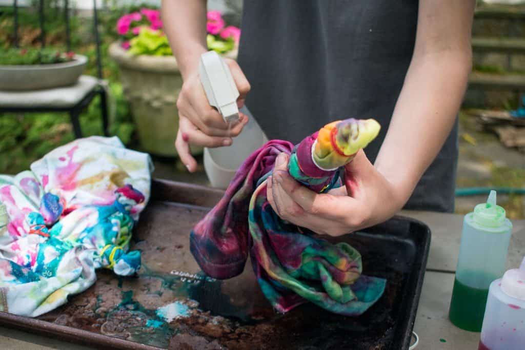 How to Tie Dye with Kids At Charlotte's House