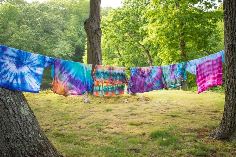 How to Tie Dye with Kids