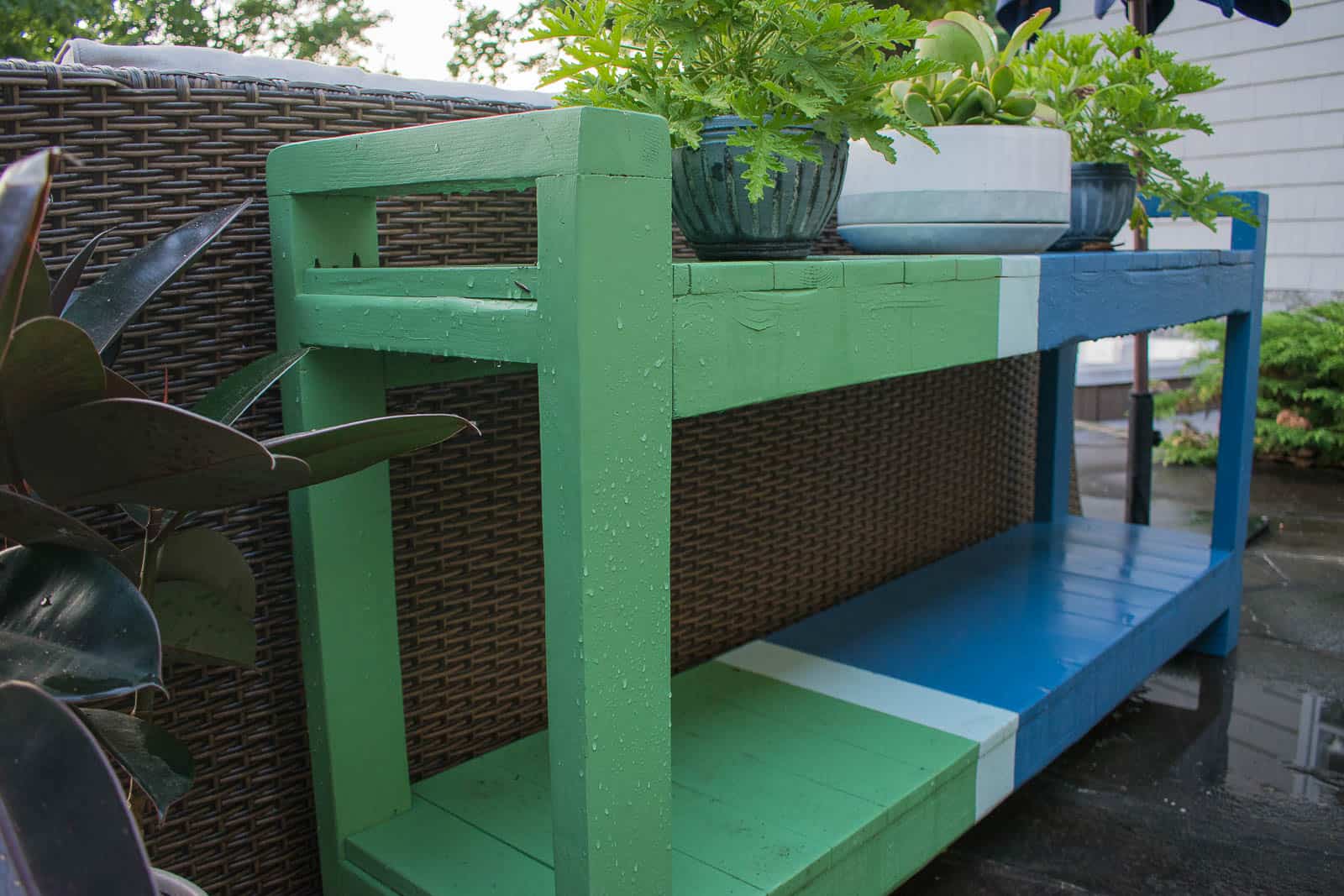 painted outdoor furniture