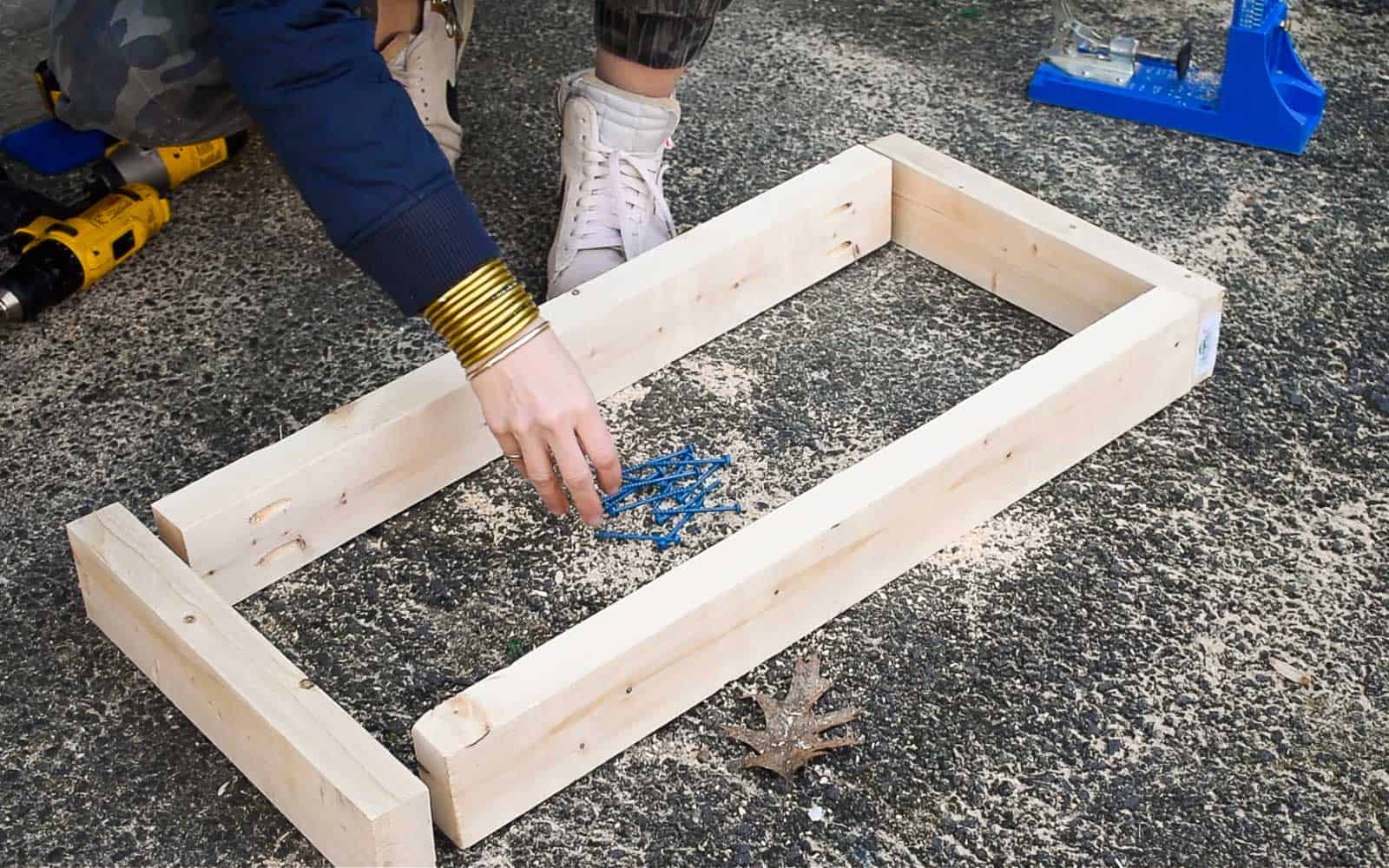build wooden frames for table end