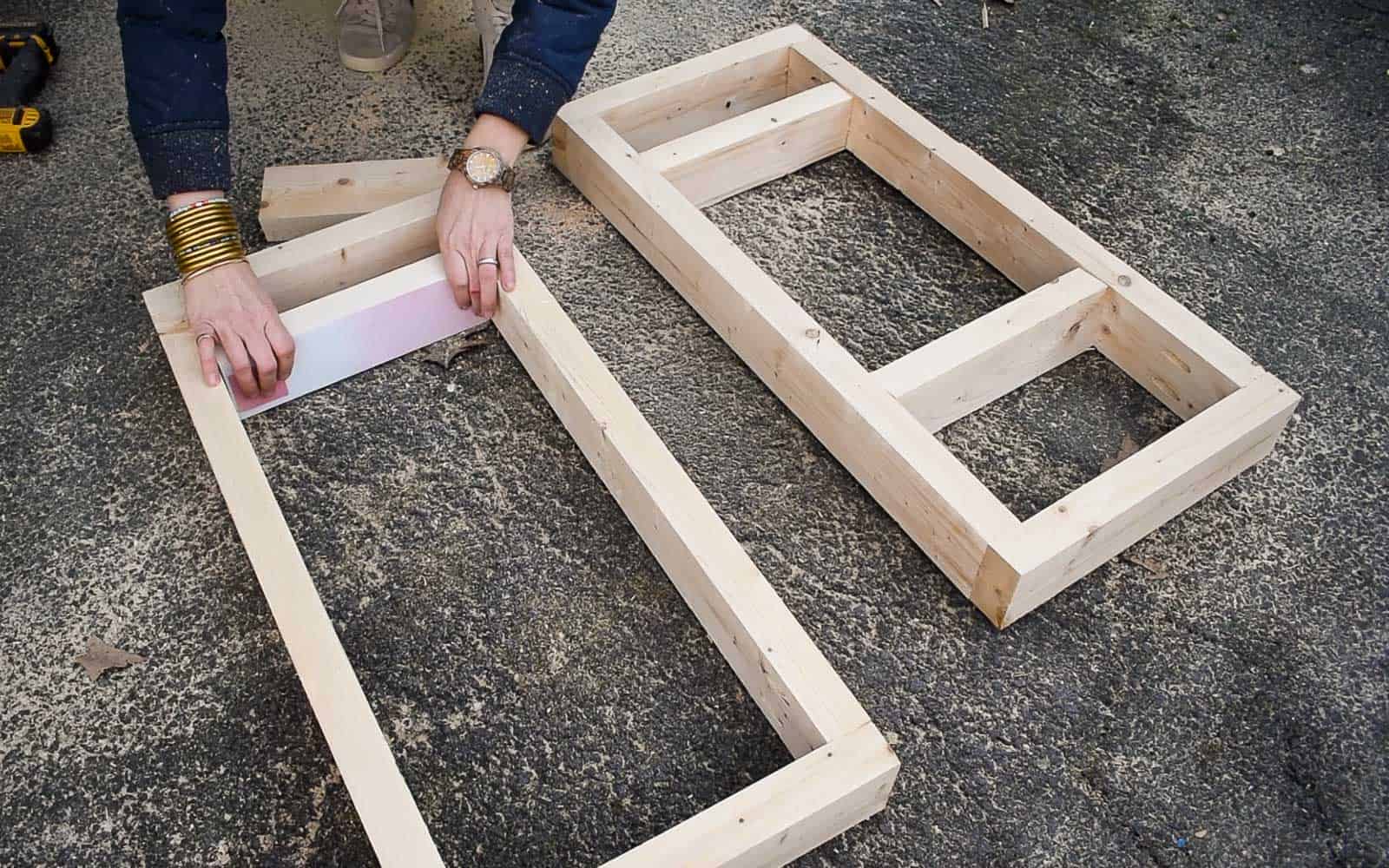 building either end of the sofa table