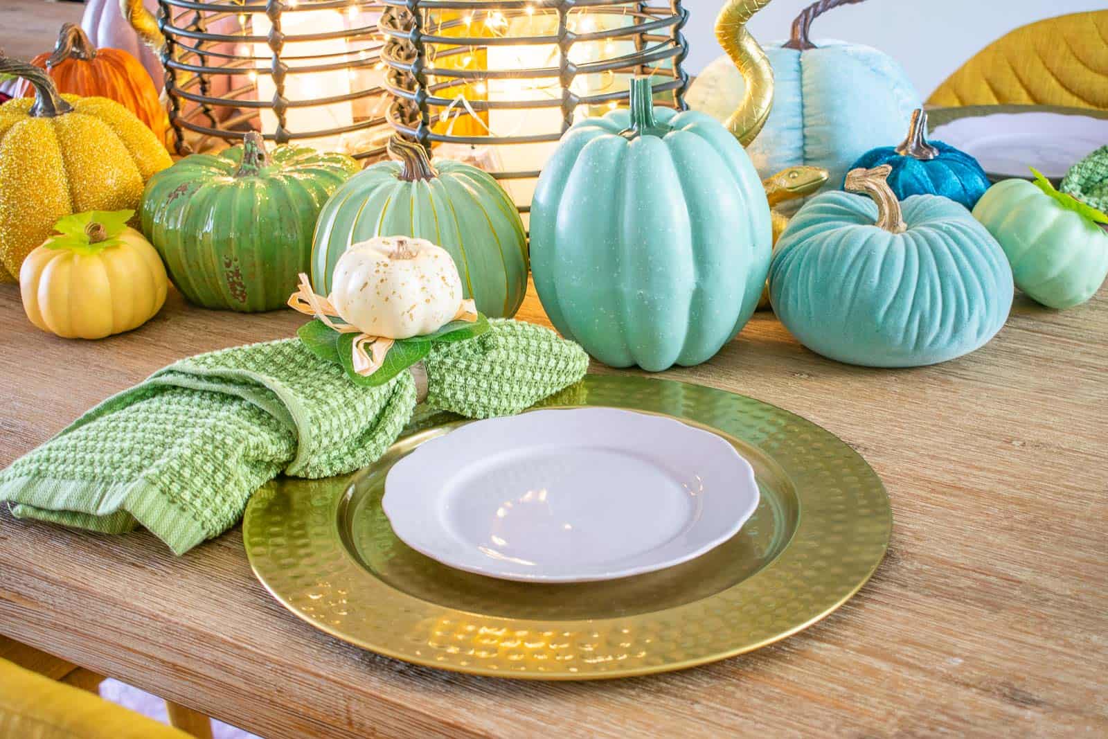 napkins and fall place setting