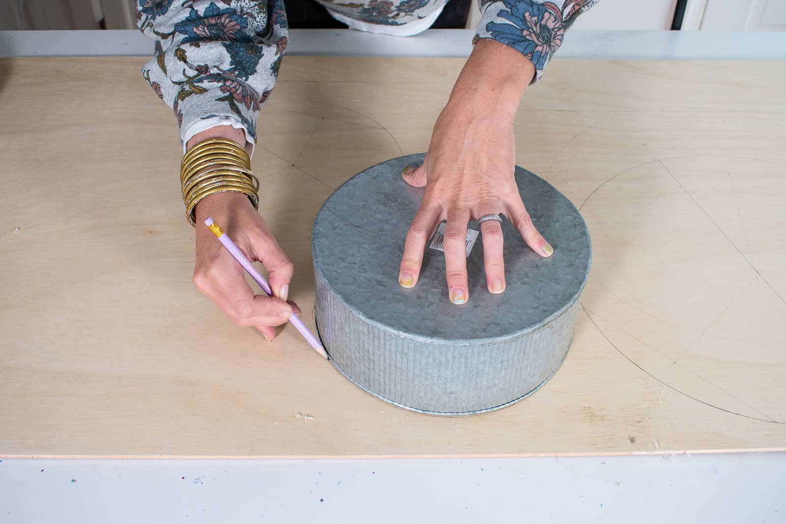 tracing shapes onto hardwood