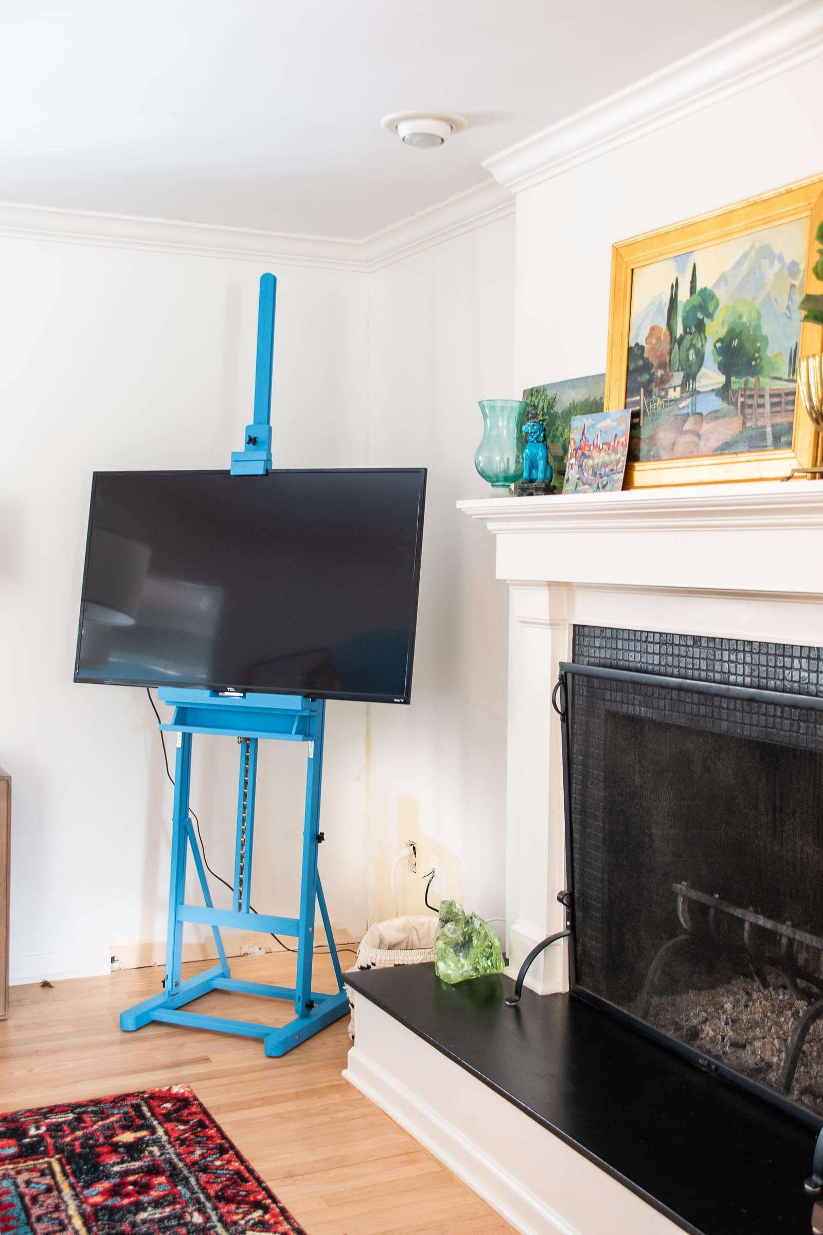 diy television easel