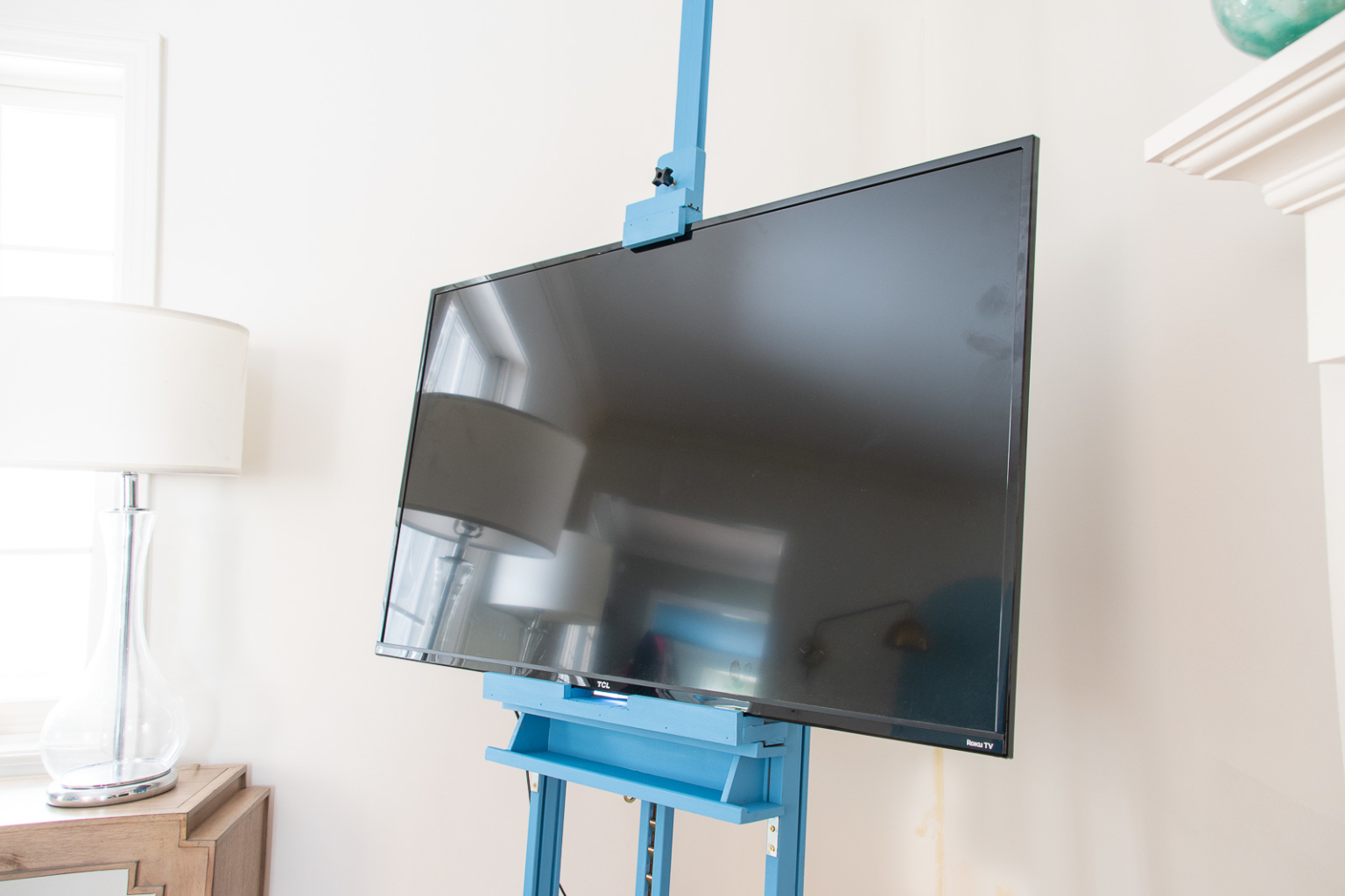 How to Make a TV Easel At Charlotte's House