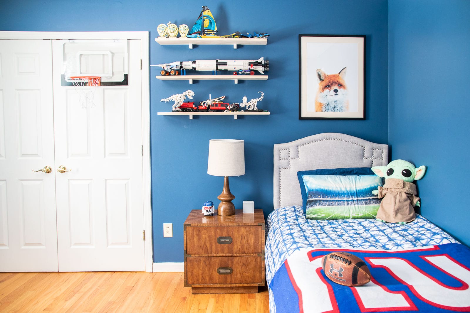 painted navy blue room