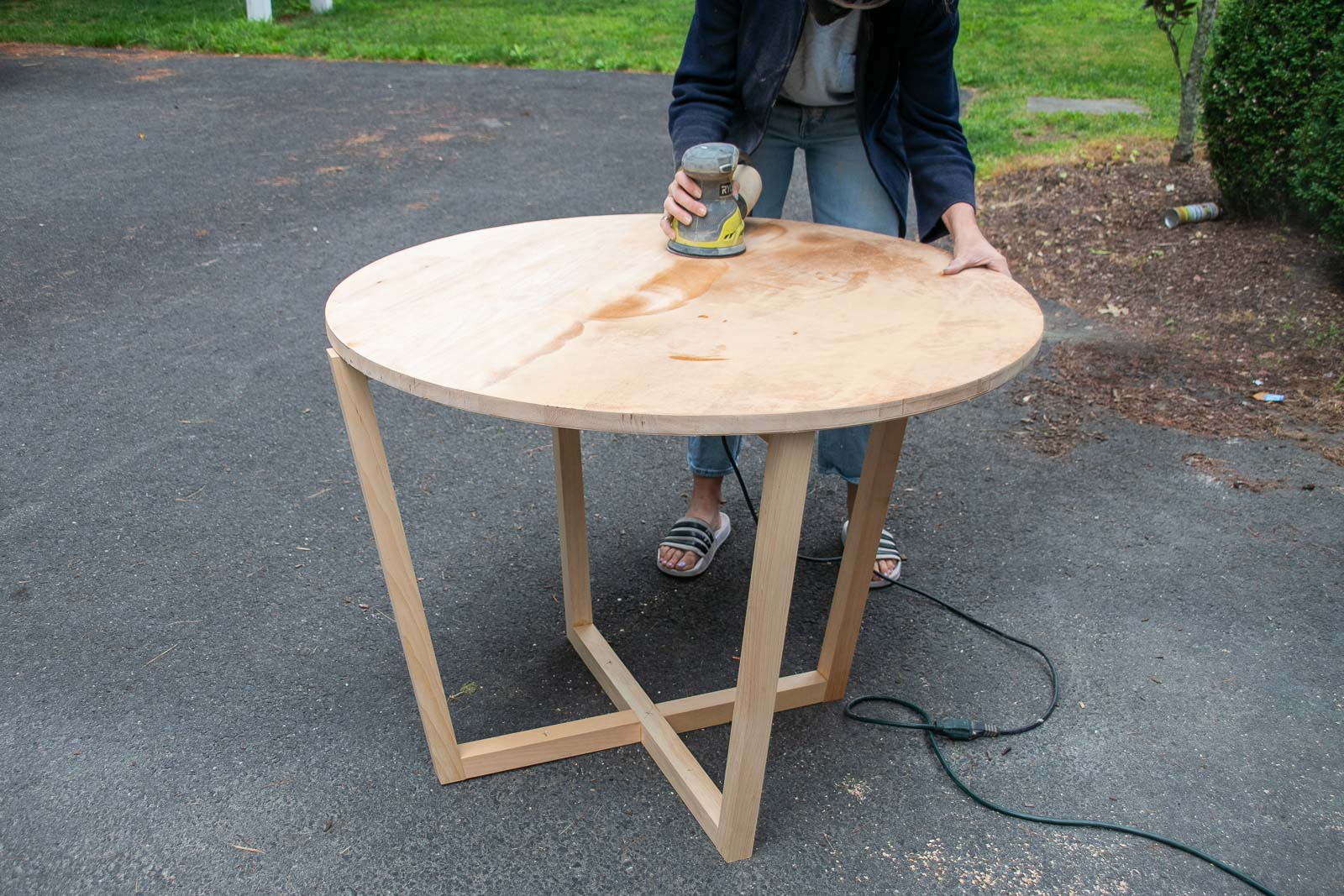 sanding the table top