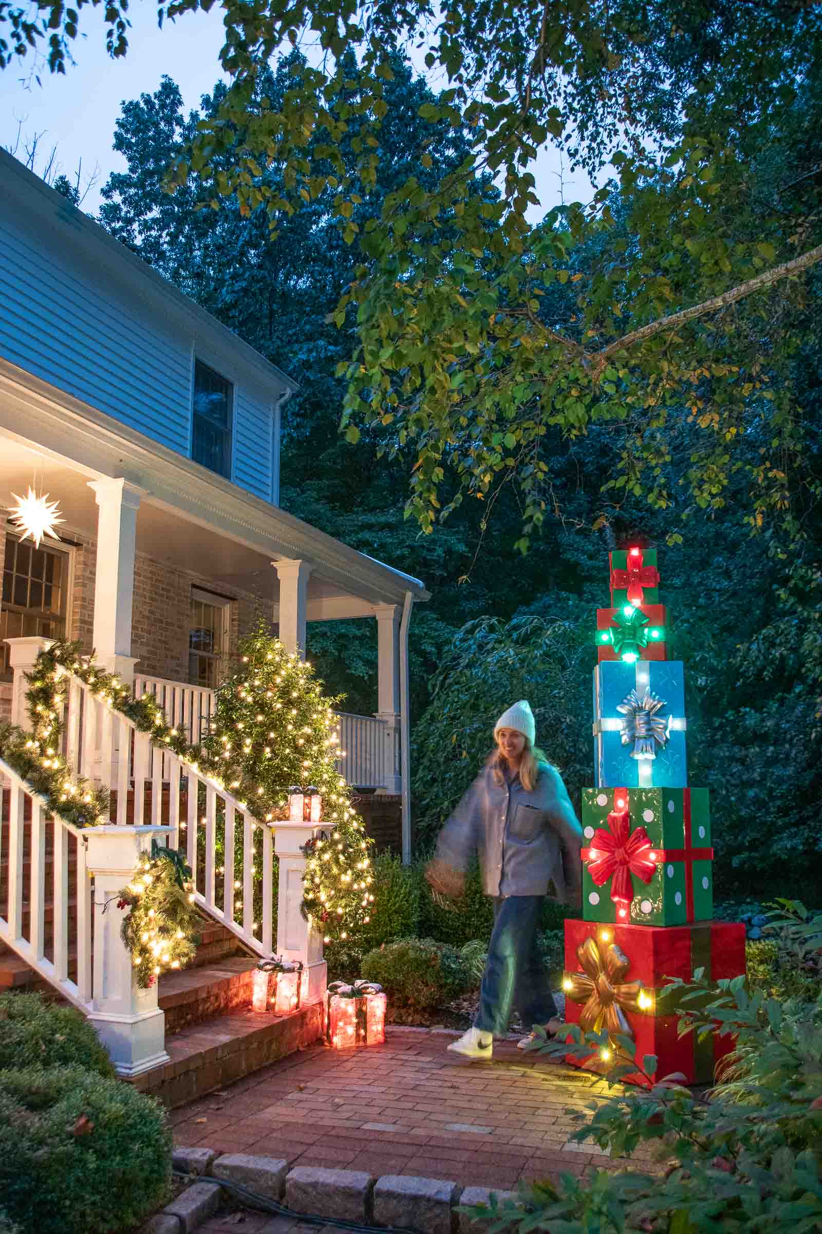 christmas lights on front porch