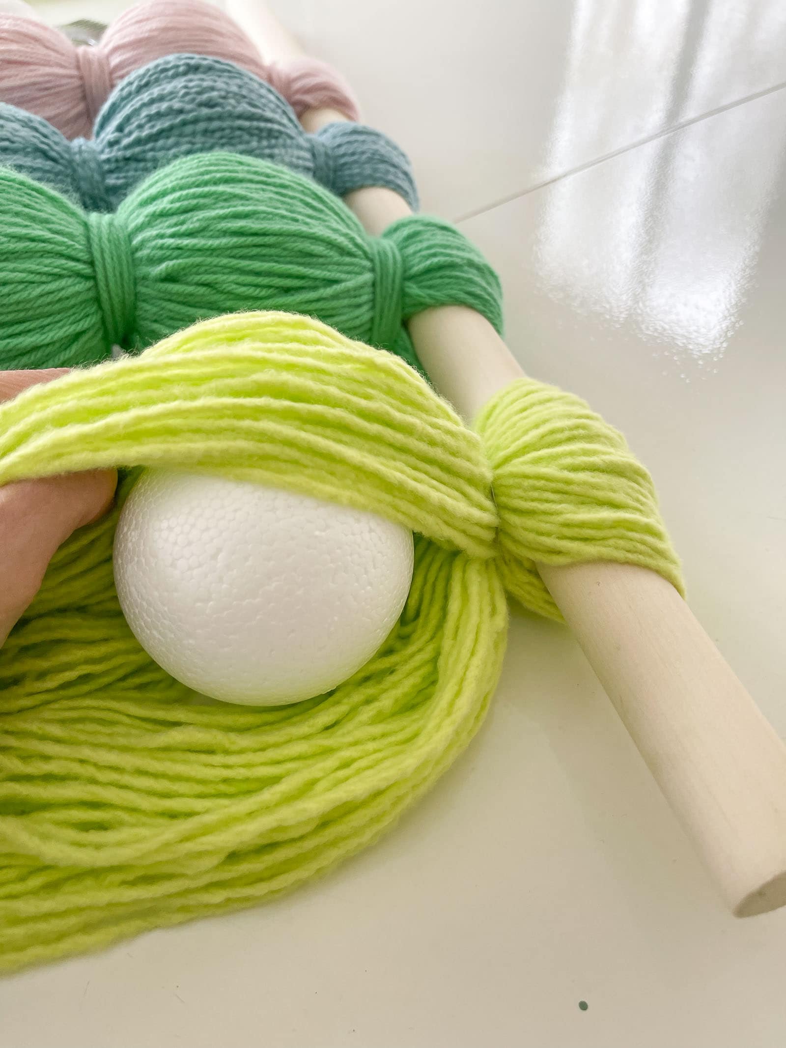 start yarn tassel