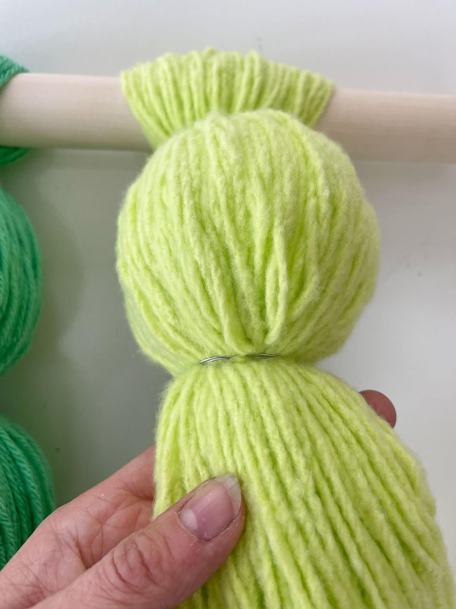 warp yarn around styrofoam balls