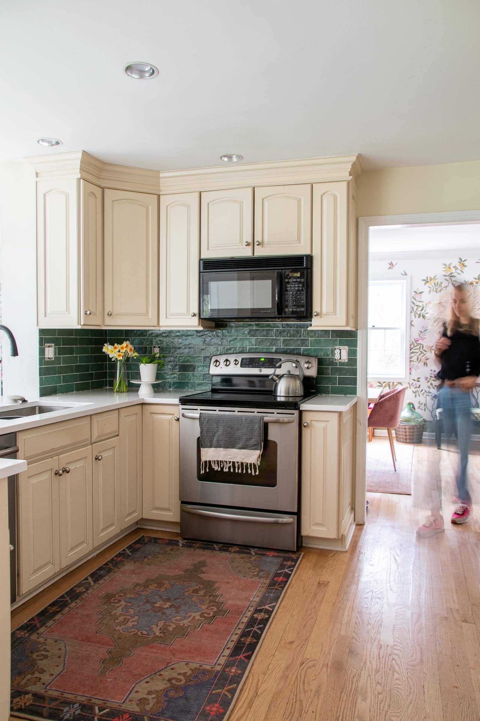 replacing backsplash in kitchen