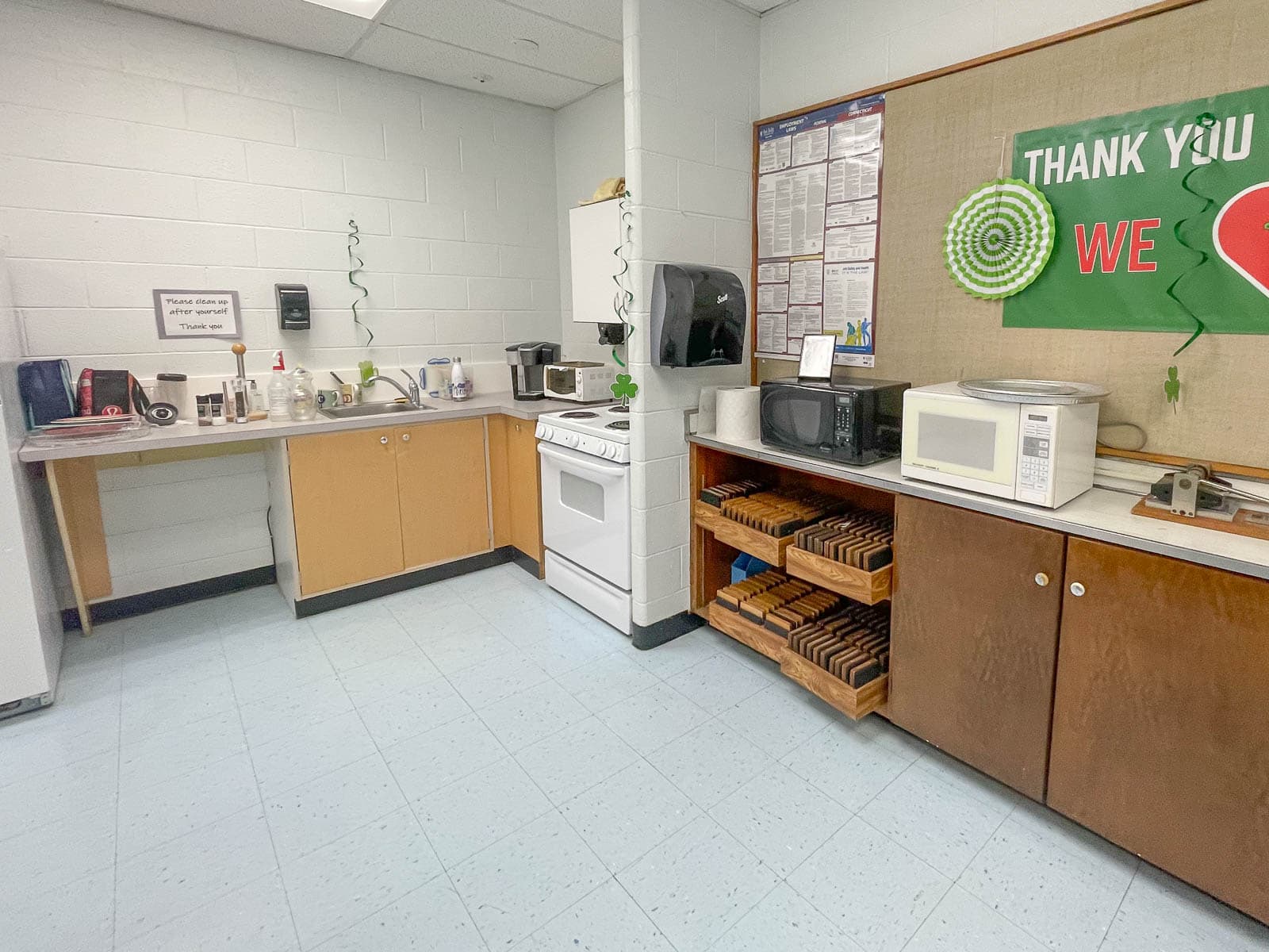 faculty room teachers lounge before