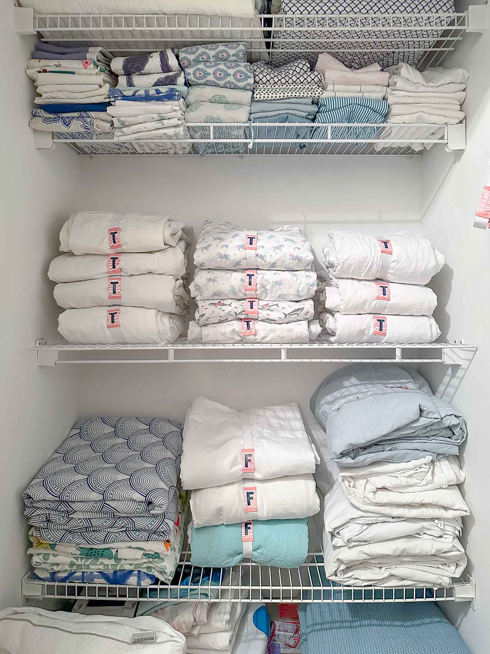 Organizing a Linen Closet with DIY Elastic Bands for Our Sheets