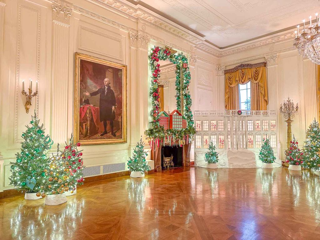 east room holiday decor at the white house