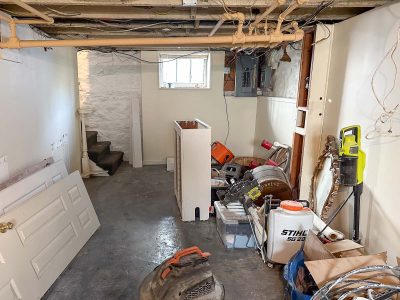 basement before makeover
