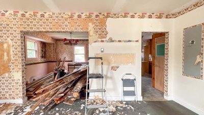 messy wallpaper removal